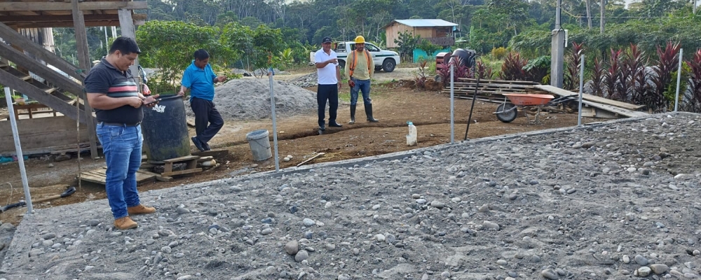 SEGUIMIENTO A LA CONSTRUCCIÓN DE 40 MARQUESINAS EN DIFERENTES COMUNIDADES DE LA PARROQUIA JAMBELI.